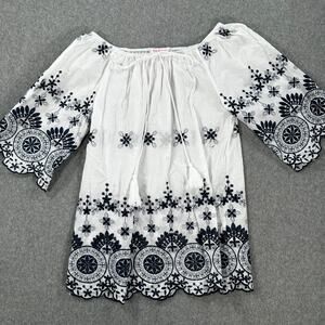 Ana & Rose Off Shoulder Embroidered Tunic Top Size Small White/Navy Blue Tassel
